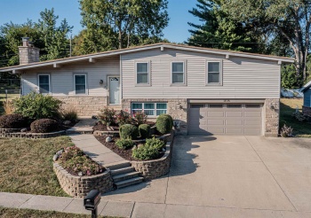 1106 Beech, DIXON, Illinois 61021, 5 Bedrooms Bedrooms, ,2 BathroomsBathrooms,House,For Sale,Beech,202505765