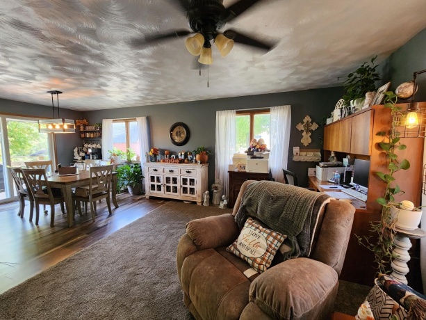 205 IL Rte 64, LANARK, Illinois 61046, 3 Bedrooms Bedrooms, ,2 BathroomsBathrooms,House,For Sale,IL Rte 64,202506486