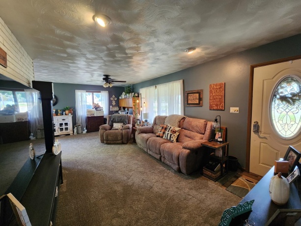 205 IL Rte 64, LANARK, Illinois 61046, 3 Bedrooms Bedrooms, ,2 BathroomsBathrooms,House,For Sale,IL Rte 64,202506486