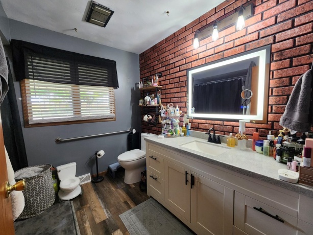 205 IL Rte 64, LANARK, Illinois 61046, 3 Bedrooms Bedrooms, ,2 BathroomsBathrooms,House,For Sale,IL Rte 64,202506486