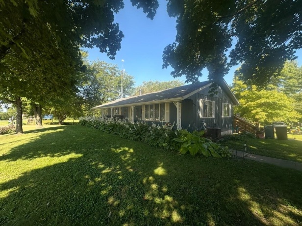 205 IL Rte 64, LANARK, Illinois 61046, 3 Bedrooms Bedrooms, ,2 BathroomsBathrooms,House,For Sale,IL Rte 64,202506486