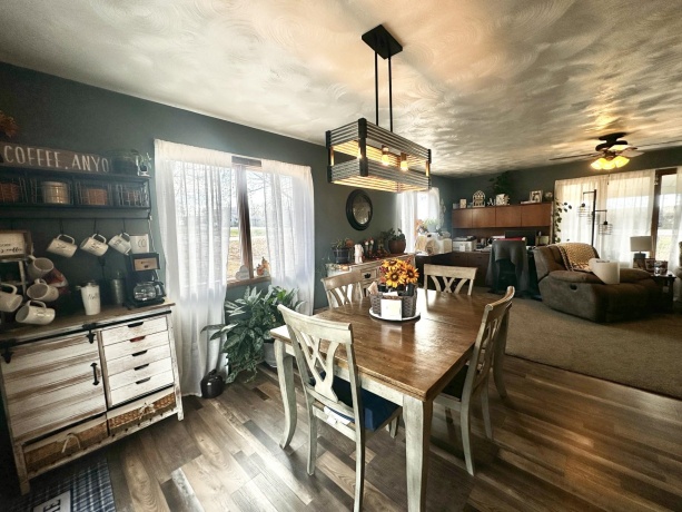 205 IL Rte 64, LANARK, Illinois 61046, 3 Bedrooms Bedrooms, ,2 BathroomsBathrooms,House,For Sale,IL Rte 64,202506486