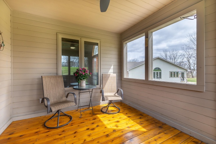 825 Shadow Bluff, GALENA, Illinois 61036, 2 Bedrooms Bedrooms, ,3 BathroomsBathrooms,Condominium,For Sale,Shadow Bluff,202501885