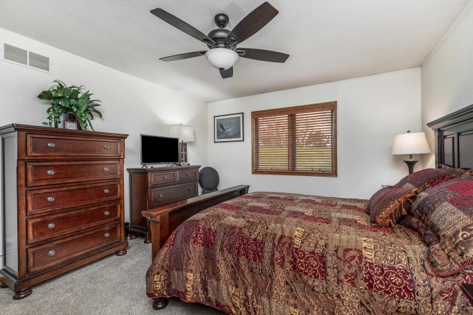 825 Shadow Bluff, GALENA, Illinois 61036, 2 Bedrooms Bedrooms, ,3 BathroomsBathrooms,Condominium,For Sale,Shadow Bluff,202501885