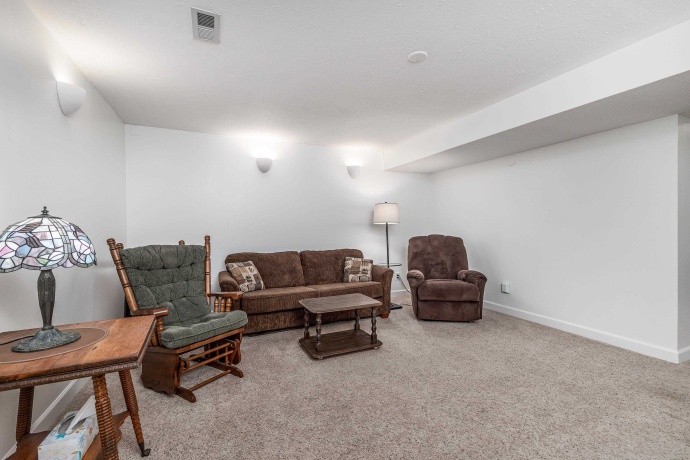 825 Shadow Bluff, GALENA, Illinois 61036, 2 Bedrooms Bedrooms, ,3 BathroomsBathrooms,Condominium,For Sale,Shadow Bluff,202501885