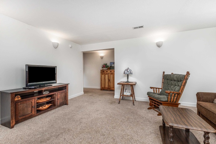 825 Shadow Bluff, GALENA, Illinois 61036, 2 Bedrooms Bedrooms, ,3 BathroomsBathrooms,Condominium,For Sale,Shadow Bluff,202501885