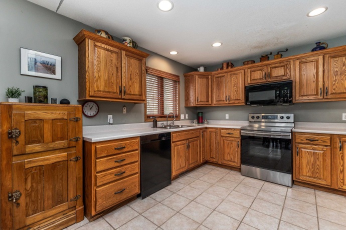 825 Shadow Bluff, GALENA, Illinois 61036, 2 Bedrooms Bedrooms, ,3 BathroomsBathrooms,Condominium,For Sale,Shadow Bluff,202501885