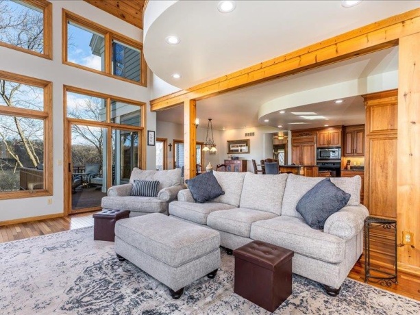 74 Shenandoah, GALENA, Illinois 61036, 4 Bedrooms Bedrooms, ,5 BathroomsBathrooms,House,For Sale,Shenandoah,202401722