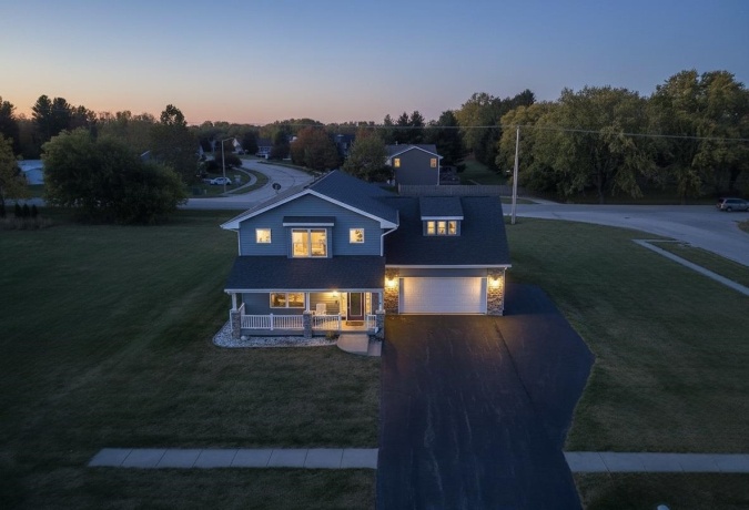 714 Greenlee, WINNEBAGO, Illinois 61088, 3 Bedrooms Bedrooms, ,2 BathroomsBathrooms,House,For Sale,Greenlee,202506493