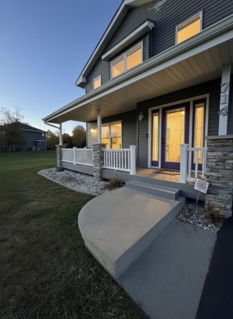 714 Greenlee, WINNEBAGO, Illinois 61088, 3 Bedrooms Bedrooms, ,2 BathroomsBathrooms,House,For Sale,Greenlee,202506493