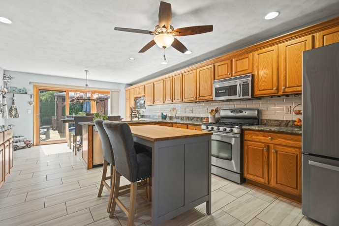 2909 Culver, POPLAR GROVE, Illinois 61065, 3 Bedrooms Bedrooms, ,3 BathroomsBathrooms,House,For Sale,Culver,202505716