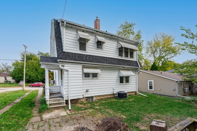 711 Garfield, BELVIDERE, Illinois 61008, 3 Bedrooms Bedrooms, ,1 BathroomBathrooms,House,For Sale,Garfield,202506497