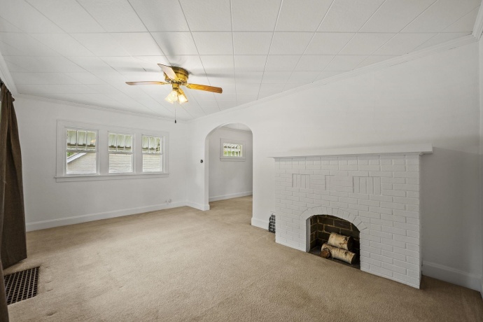 711 Garfield, BELVIDERE, Illinois 61008, 3 Bedrooms Bedrooms, ,1 BathroomBathrooms,House,For Sale,Garfield,202506497