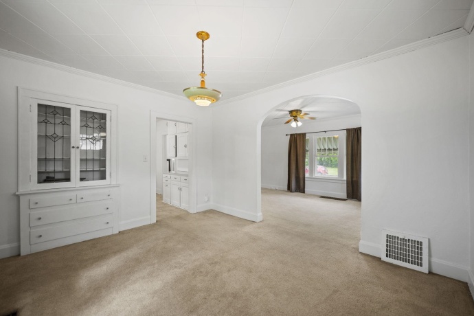 711 Garfield, BELVIDERE, Illinois 61008, 3 Bedrooms Bedrooms, ,1 BathroomBathrooms,House,For Sale,Garfield,202506497