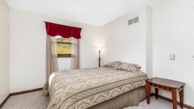 6 Meadow Path, GALENA, Illinois 61036, 3 Bedrooms Bedrooms, ,2 BathroomsBathrooms,House,For Sale,Meadow Path,202506517