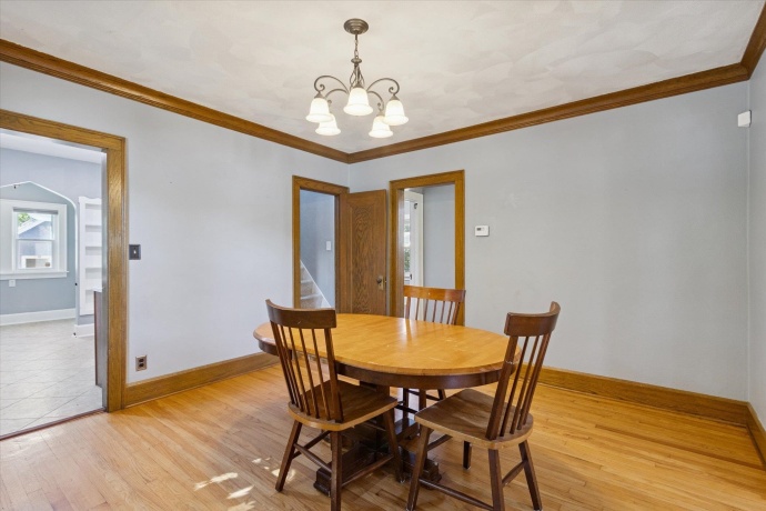 335 St Louis, ROCKFORD, Illinois 61104, 4 Bedrooms Bedrooms, ,2 BathroomsBathrooms,House,For Sale,St Louis,202506354