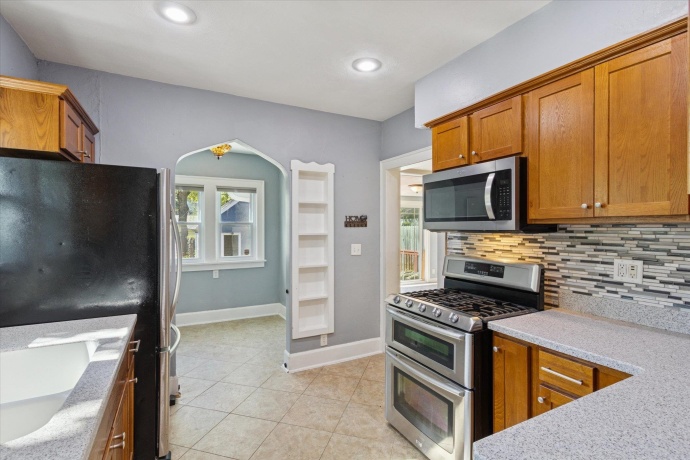 335 St Louis, ROCKFORD, Illinois 61104, 4 Bedrooms Bedrooms, ,2 BathroomsBathrooms,House,For Sale,St Louis,202506354