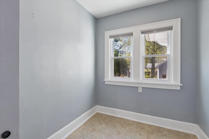 335 St Louis, ROCKFORD, Illinois 61104, 4 Bedrooms Bedrooms, ,2 BathroomsBathrooms,House,For Sale,St Louis,202506354