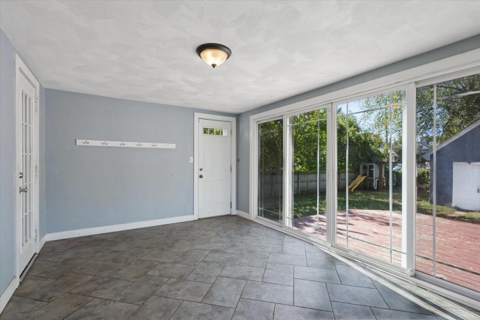 335 St Louis, ROCKFORD, Illinois 61104, 4 Bedrooms Bedrooms, ,2 BathroomsBathrooms,House,For Sale,St Louis,202506354