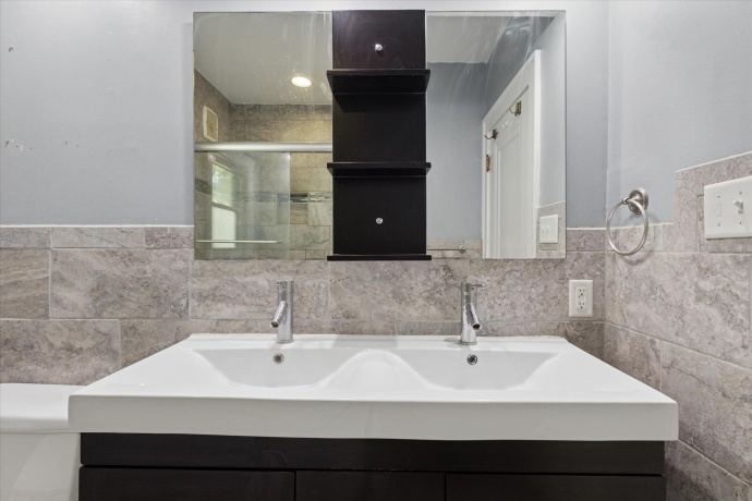 335 St Louis, ROCKFORD, Illinois 61104, 4 Bedrooms Bedrooms, ,2 BathroomsBathrooms,House,For Sale,St Louis,202506354