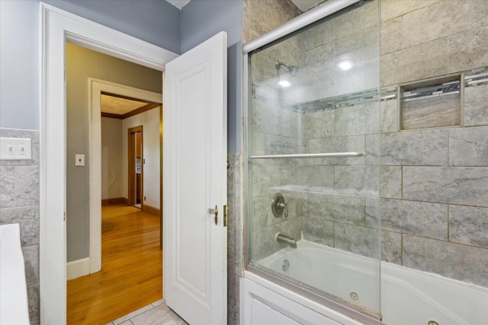 335 St Louis, ROCKFORD, Illinois 61104, 4 Bedrooms Bedrooms, ,2 BathroomsBathrooms,House,For Sale,St Louis,202506354