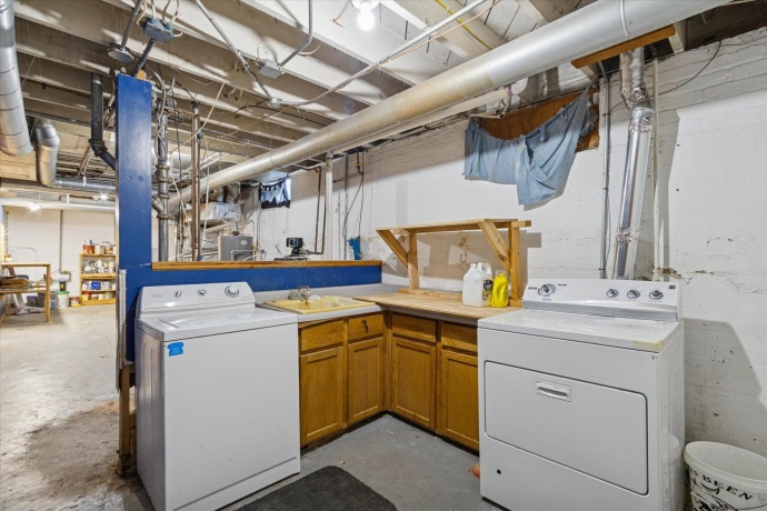 335 St Louis, ROCKFORD, Illinois 61104, 4 Bedrooms Bedrooms, ,2 BathroomsBathrooms,House,For Sale,St Louis,202506354