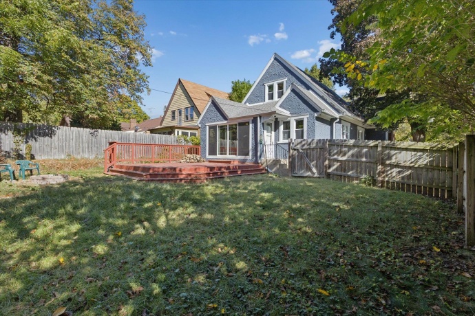 335 St Louis, ROCKFORD, Illinois 61104, 4 Bedrooms Bedrooms, ,2 BathroomsBathrooms,House,For Sale,St Louis,202506354