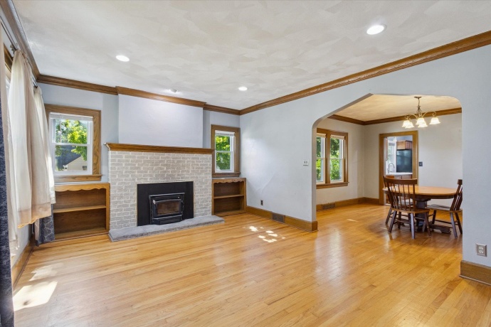 335 St Louis, ROCKFORD, Illinois 61104, 4 Bedrooms Bedrooms, ,2 BathroomsBathrooms,House,For Sale,St Louis,202506354