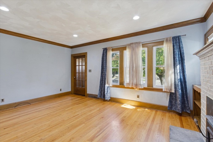 335 St Louis, ROCKFORD, Illinois 61104, 4 Bedrooms Bedrooms, ,2 BathroomsBathrooms,House,For Sale,St Louis,202506354