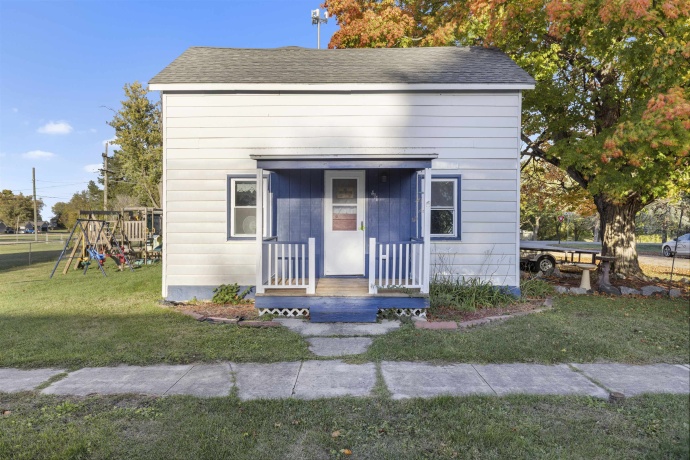 411 WALNUT, FORRESTON, Illinois 61030, 4 Bedrooms Bedrooms, ,1 BathroomBathrooms,House,For Sale,WALNUT,202506542