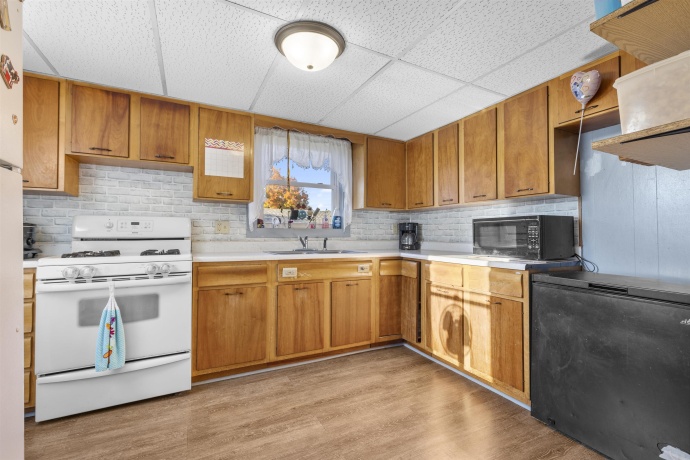 411 WALNUT, FORRESTON, Illinois 61030, 4 Bedrooms Bedrooms, ,1 BathroomBathrooms,House,For Sale,WALNUT,202506542