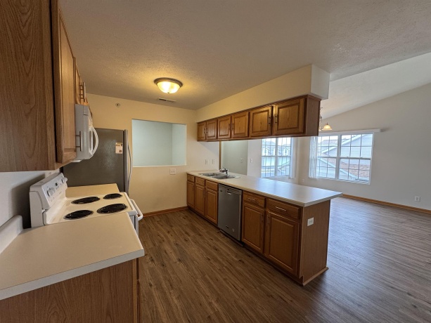 5039 Diane, ROCKFORD, Illinois 61108, 2 Bedrooms Bedrooms, ,2 BathroomsBathrooms,Condominium,For Sale,Diane,202506544