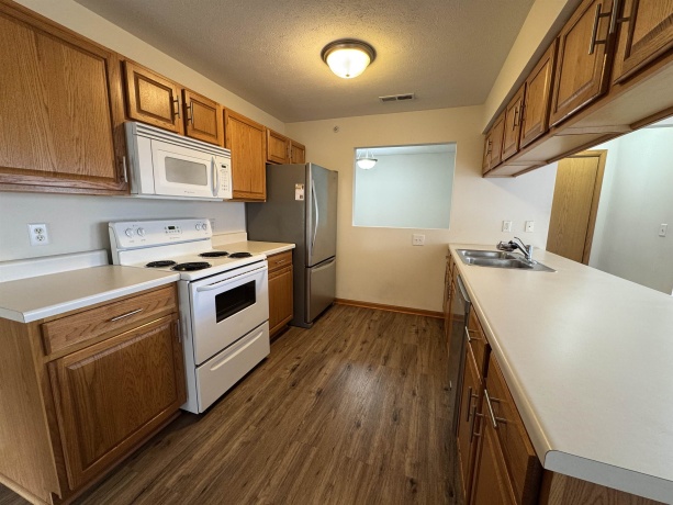 5039 Diane, ROCKFORD, Illinois 61108, 2 Bedrooms Bedrooms, ,2 BathroomsBathrooms,Condominium,For Sale,Diane,202506544