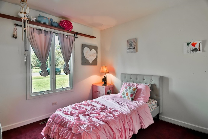 9221 Dirkshire, WOODSTOCK, Illinois 60098, 4 Bedrooms Bedrooms, ,3 BathroomsBathrooms,House,For Sale,Dirkshire,202506546