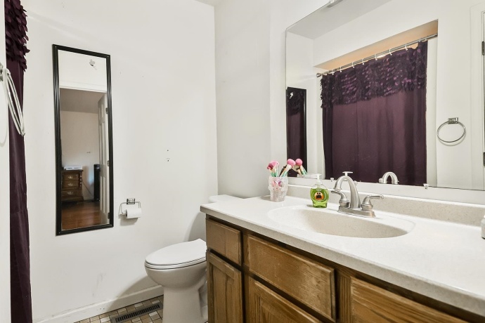 9221 Dirkshire, WOODSTOCK, Illinois 60098, 4 Bedrooms Bedrooms, ,3 BathroomsBathrooms,House,For Sale,Dirkshire,202506546