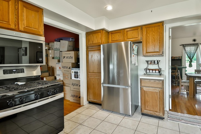 9221 Dirkshire, WOODSTOCK, Illinois 60098, 4 Bedrooms Bedrooms, ,3 BathroomsBathrooms,House,For Sale,Dirkshire,202506546