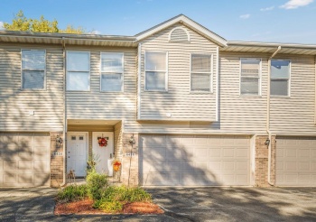 6436 Reanna, LOVES PARK, Illinois 61111, 2 Bedrooms Bedrooms, ,2 BathroomsBathrooms,Condominium,For Sale,Reanna,202506257