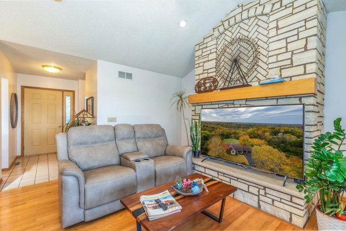 405 Wachter, GALENA, Illinois 61036, 4 Bedrooms Bedrooms, ,3 BathroomsBathrooms,House,For Sale,Wachter,202506549