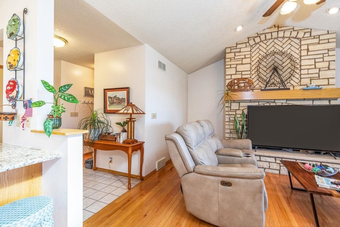 405 Wachter, GALENA, Illinois 61036, 4 Bedrooms Bedrooms, ,3 BathroomsBathrooms,House,For Sale,Wachter,202506549