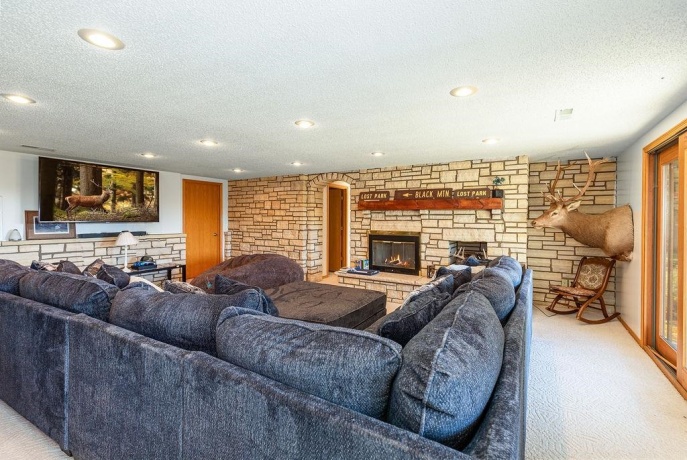 405 Wachter, GALENA, Illinois 61036, 4 Bedrooms Bedrooms, ,3 BathroomsBathrooms,House,For Sale,Wachter,202506549