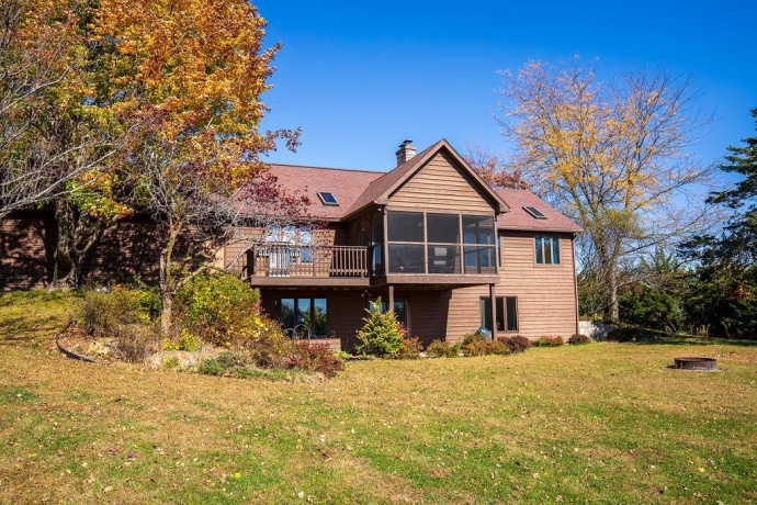 405 Wachter, GALENA, Illinois 61036, 4 Bedrooms Bedrooms, ,3 BathroomsBathrooms,House,For Sale,Wachter,202506549