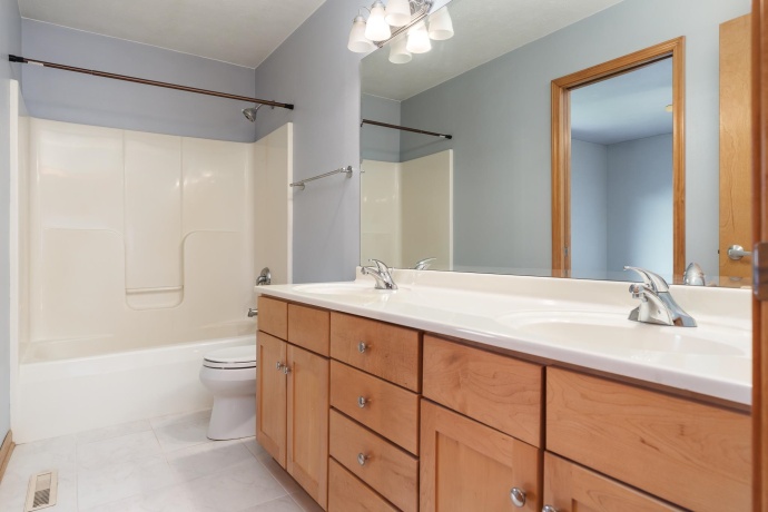 12859 Prairie Meadow, BELVIDERE, Illinois 61008, 4 Bedrooms Bedrooms, ,3 BathroomsBathrooms,House,For Sale,Prairie Meadow,202506550