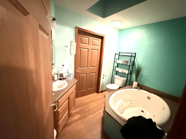 405 Club, BELVIDERE, Illinois 61008, 3 Bedrooms Bedrooms, ,2 BathroomsBathrooms,House,For Sale,Club,202506308