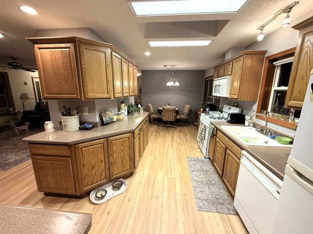 405 Club, BELVIDERE, Illinois 61008, 3 Bedrooms Bedrooms, ,2 BathroomsBathrooms,House,For Sale,Club,202506308