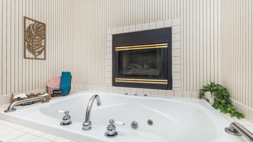 5129 Longhollow, GALENA, Illinois 61036, 1 Bedroom Bedrooms, ,1 BathroomBathrooms,Condominium,For Sale,Longhollow,202506553