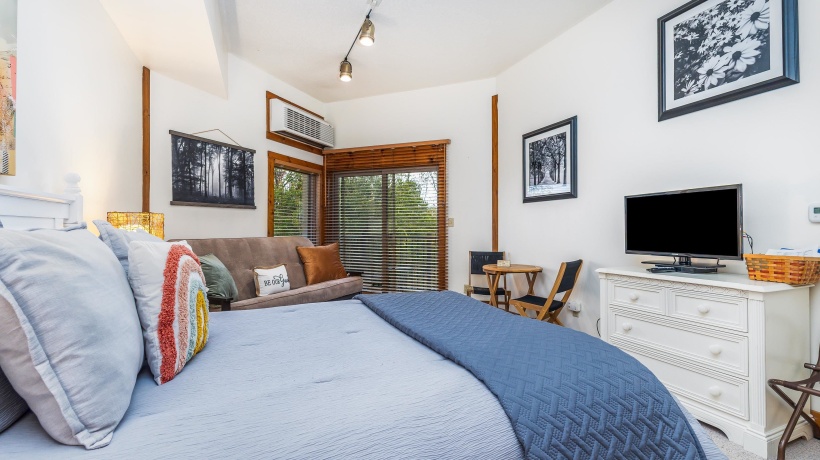 5129 Longhollow, GALENA, Illinois 61036, 1 Bedroom Bedrooms, ,1 BathroomBathrooms,Condominium,For Sale,Longhollow,202506553