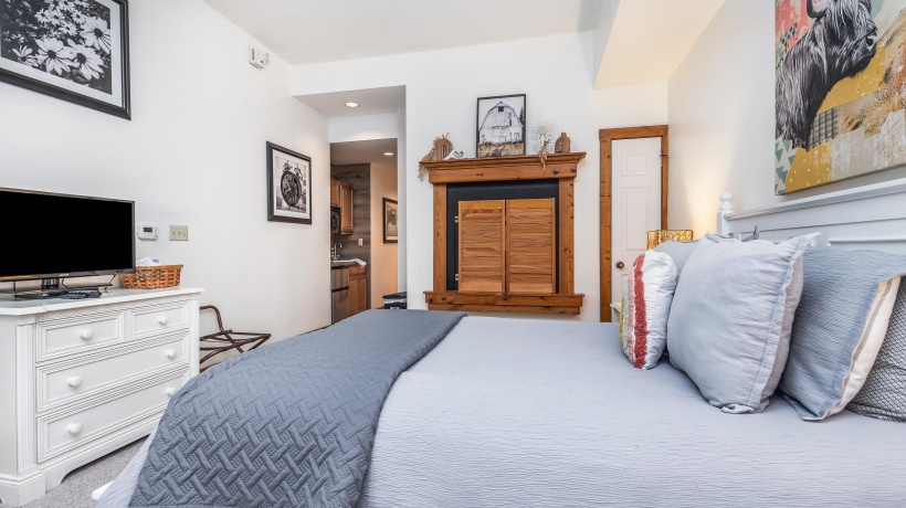 5129 Longhollow, GALENA, Illinois 61036, 1 Bedroom Bedrooms, ,1 BathroomBathrooms,Condominium,For Sale,Longhollow,202506553