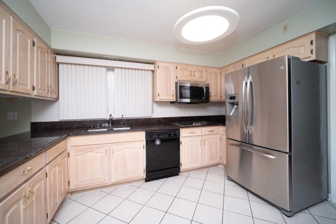 1461 williamsburg, ROCKFORD, Illinois 61107, 2 Bedrooms Bedrooms, ,3 BathroomsBathrooms,House,For Sale,williamsburg,202506325