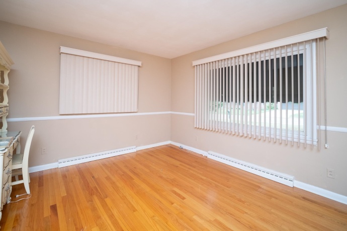 1461 williamsburg, ROCKFORD, Illinois 61107, 2 Bedrooms Bedrooms, ,3 BathroomsBathrooms,House,For Sale,williamsburg,202506325