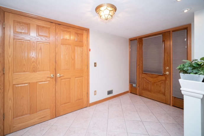 1461 williamsburg, ROCKFORD, Illinois 61107, 2 Bedrooms Bedrooms, ,3 BathroomsBathrooms,House,For Sale,williamsburg,202506325